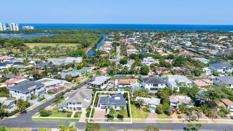 $2,100,000 | 1330 Northeast 4th Avenue, Boca Raton, FL 33432