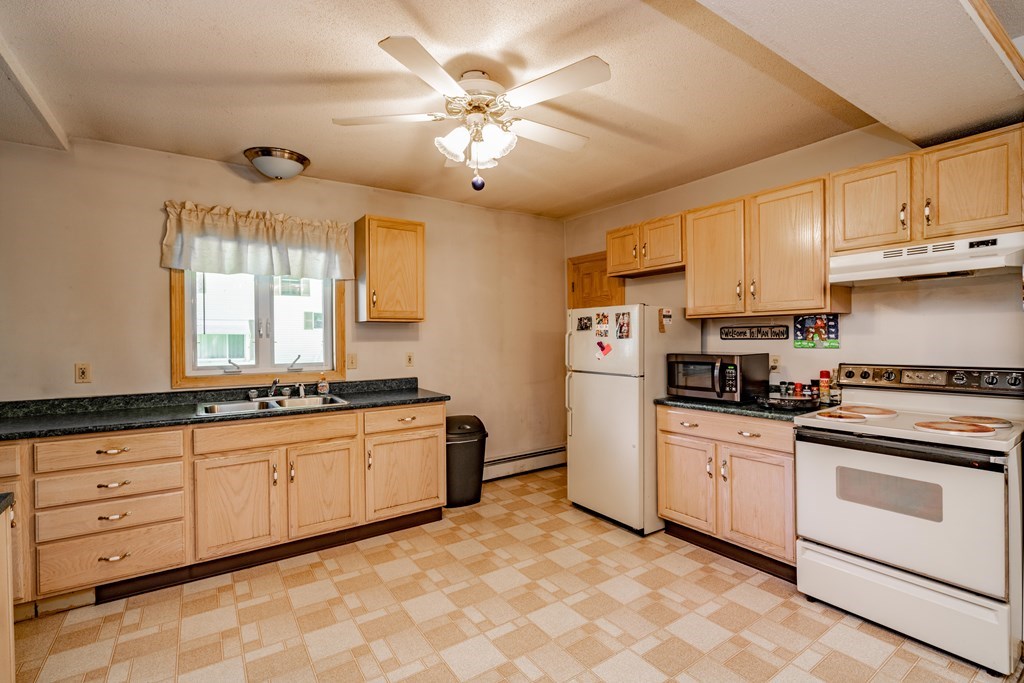 1018-1020 Maple Street Palmer, MA 01069 - Photo 13 of 37