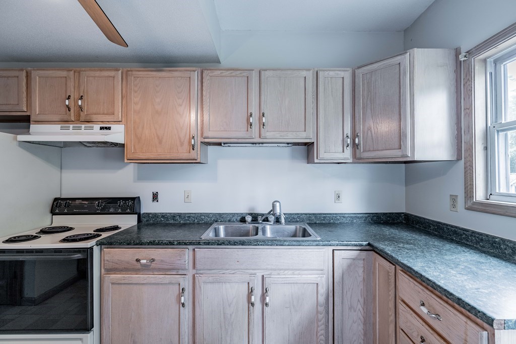 1018-1020 Maple Street Palmer, MA 01069 - Photo 24 of 37