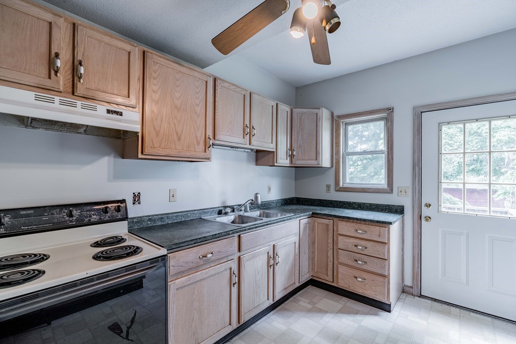 1018-1020 Maple Street Palmer, MA 01069 - Photo 27 of 37