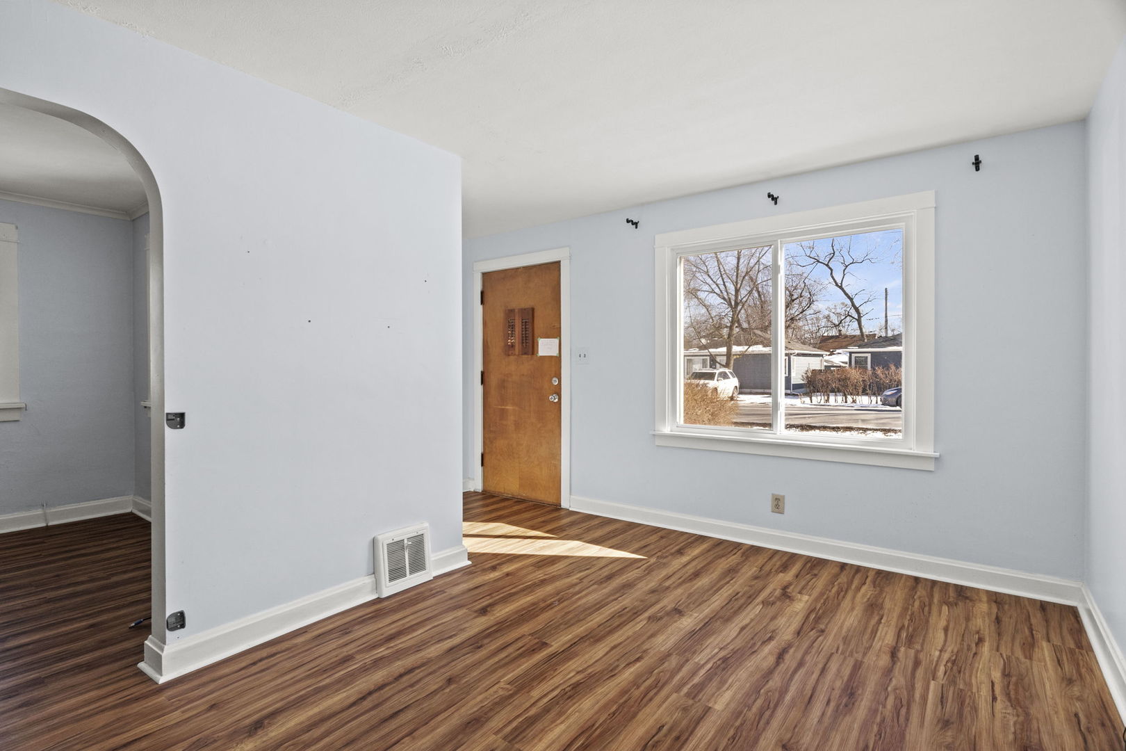 131 South Park Road Joliet, IL 60433 - Photo 3 of 19 Gallery Image 3