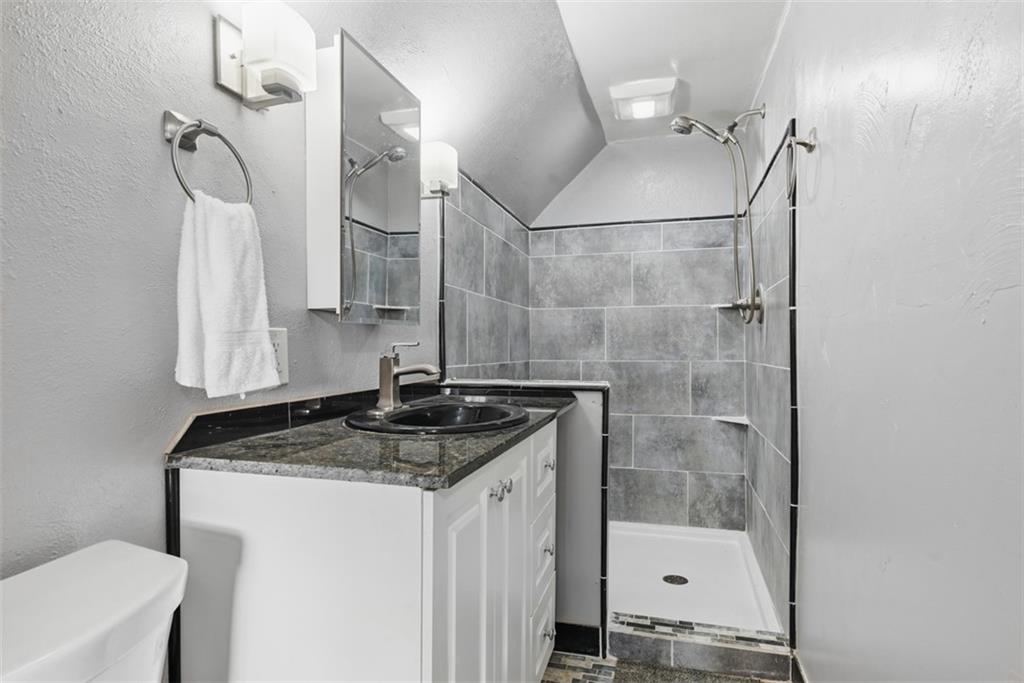 459 Francis Road Pittsburgh, PA 15239 - Photo 21 of 44 Gallery Image 21