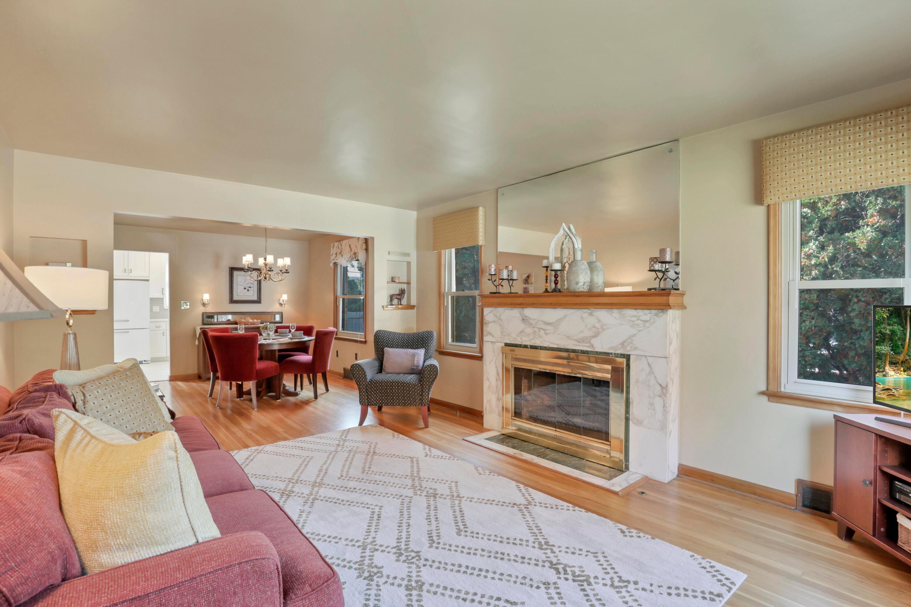 23 East Weisheimer Road Columbus, OH 43214 - Photo 6 of 50 0N4A2967