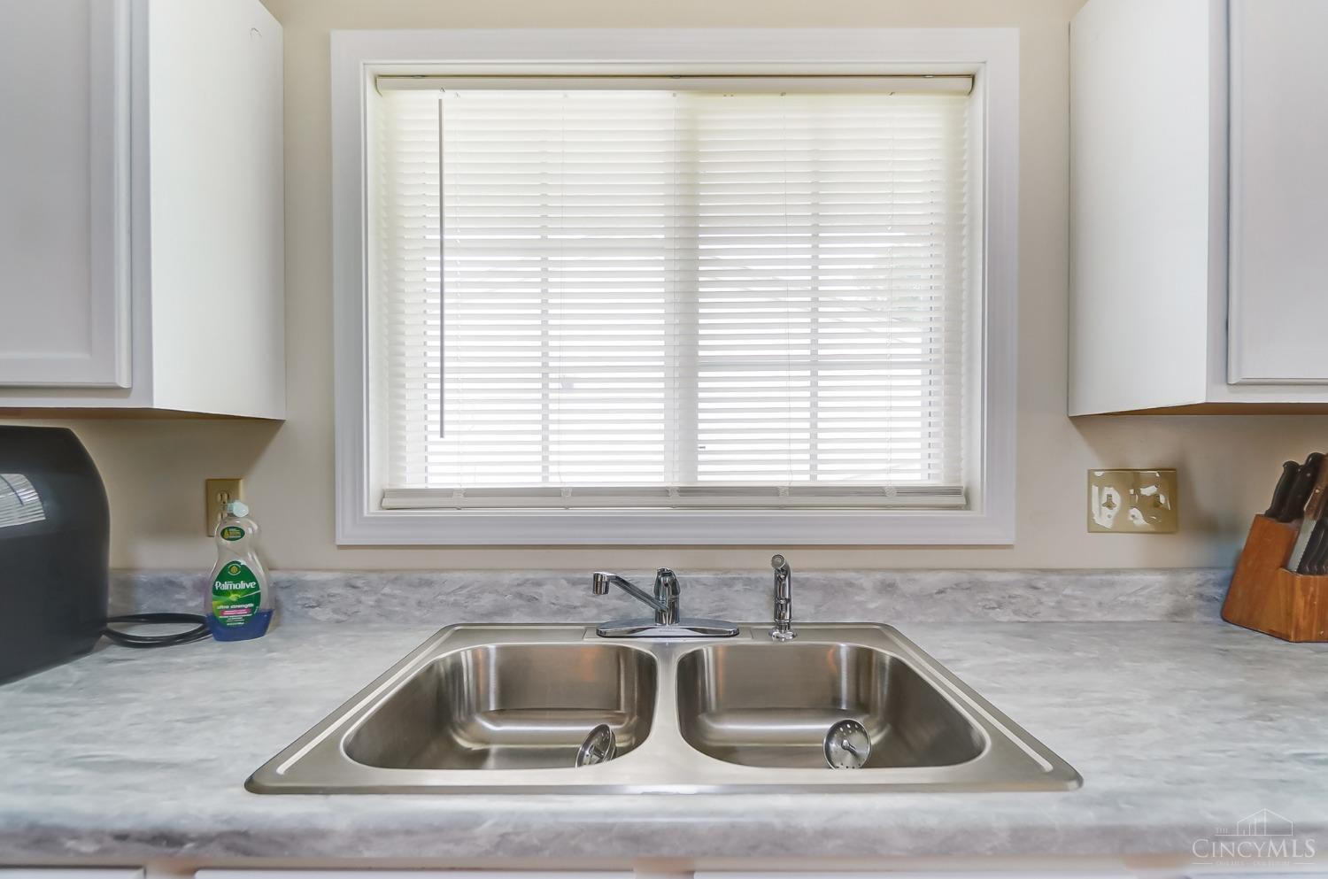 10237 Pottinger Road Cincinnati, OH 45251 - Photo 19 of 41 Gallery Image 19