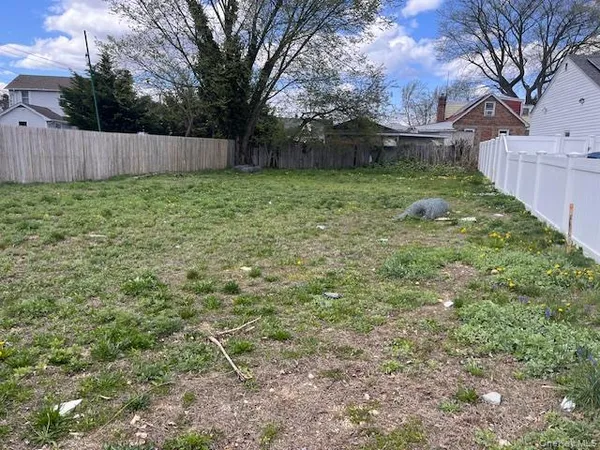 $325,000 | 55 Corsica Street, Copiague, NY 11726