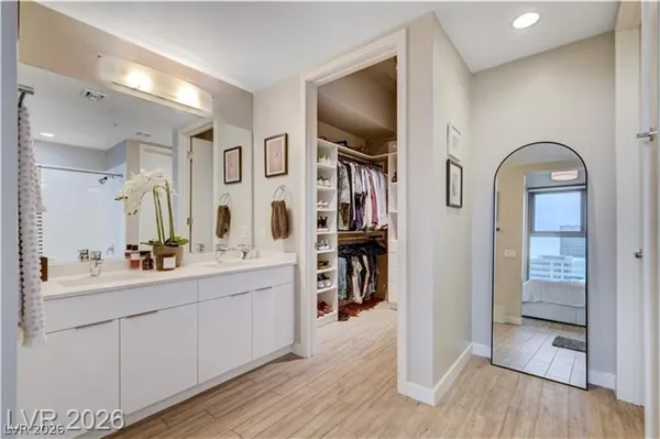 $3,400 | 353 East Bonneville Avenue, Unit 581, Las Vegas, NV 89101