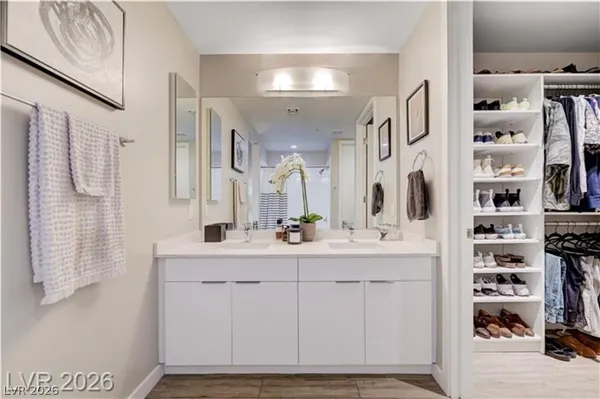 $3,400 | 353 East Bonneville Avenue, Unit 581, Las Vegas, NV 89101