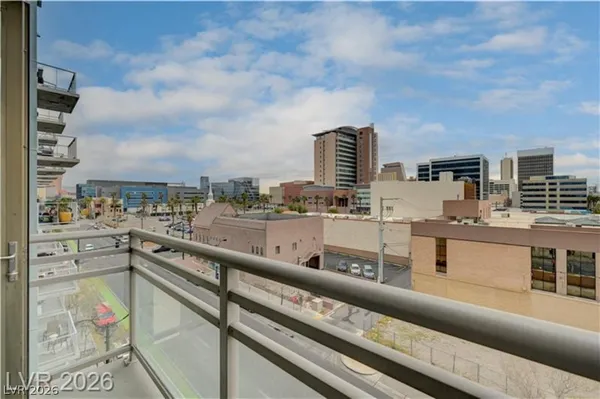 $3,400 | 353 East Bonneville Avenue, Unit 581, Las Vegas, NV 89101