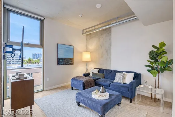 $3,400 | 353 East Bonneville Avenue, Unit 581, Las Vegas, NV 89101