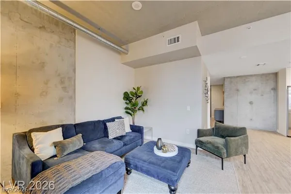 $3,400 | 353 East Bonneville Avenue, Unit 581, Las Vegas, NV 89101