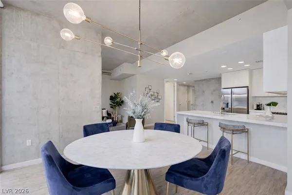 $3,400 | 353 East Bonneville Avenue, Unit 581, Las Vegas, NV 89101