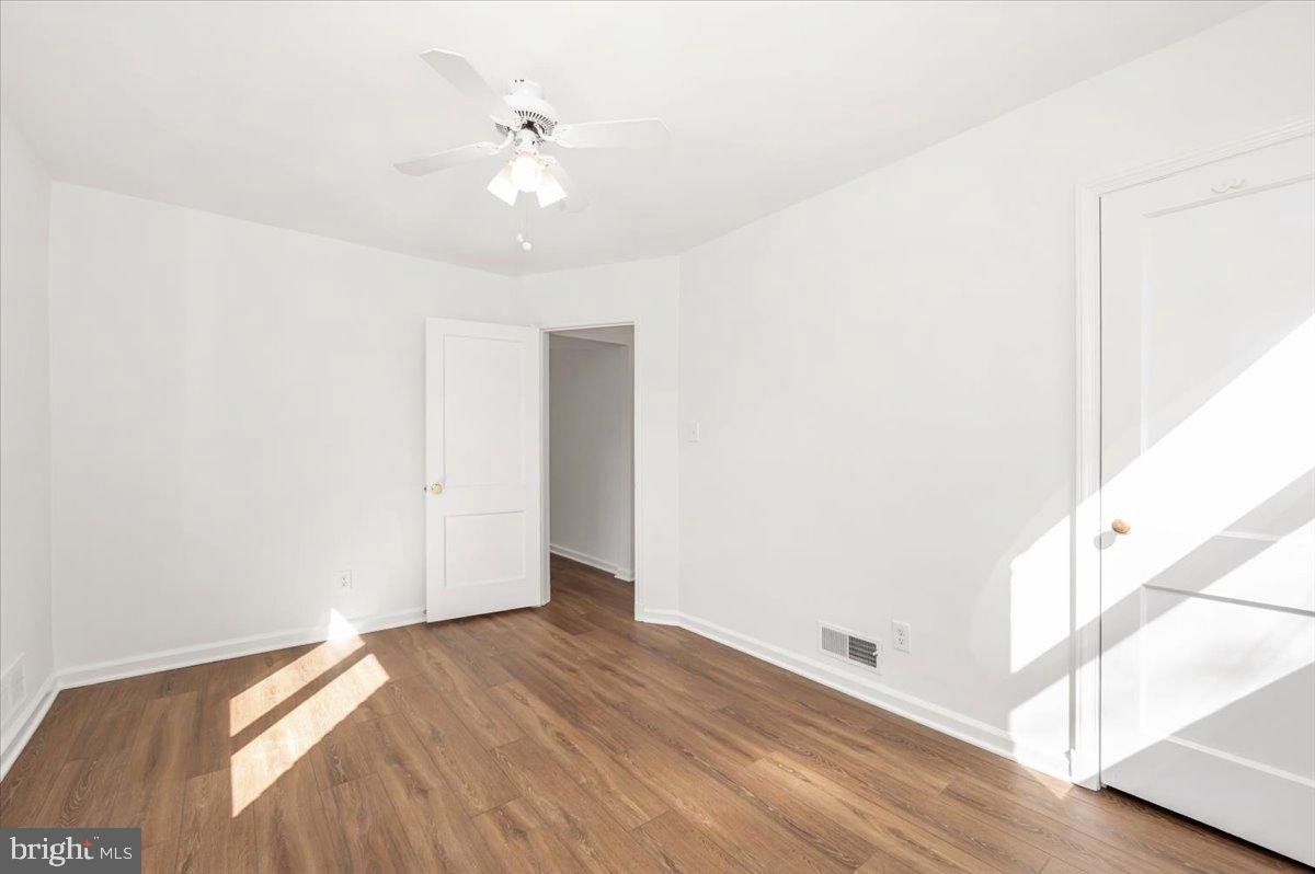 11852 Huggins Drive Silver Spring, MD 20902 - Photo 25 of 63 Bright and airy blank canvas room.