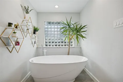 $1,099,000 | 9522 Robin Meadow Drive, Dallas, TX 75243