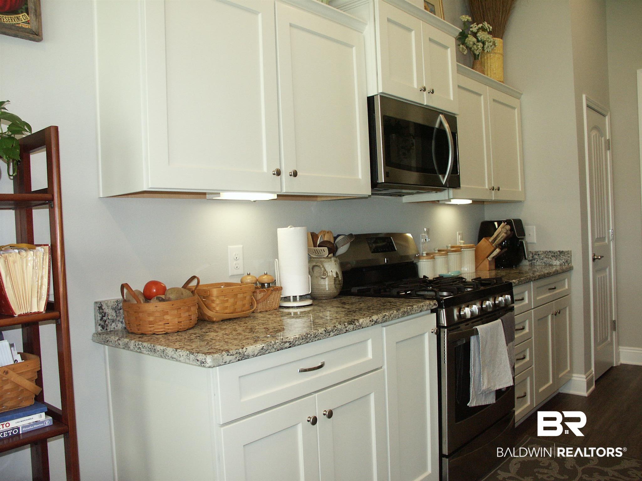 12789 Westfield Loop Lillian, AL 36549 - Photo 7 of 29 All Appliances Included