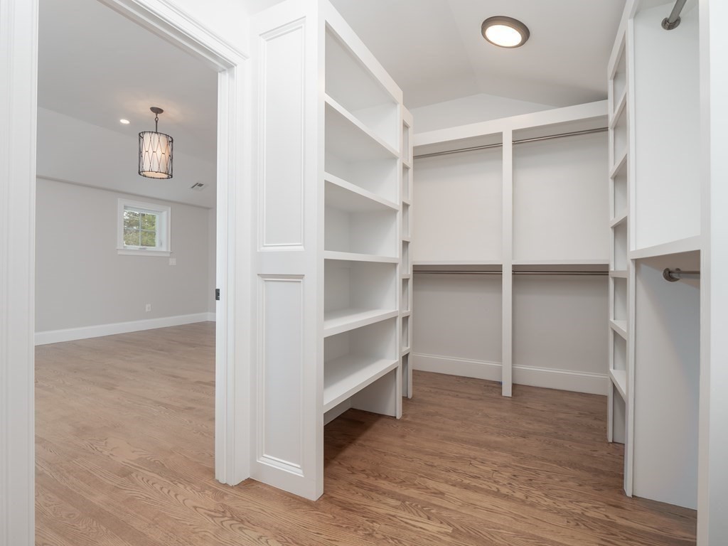 72 Colonial Road Medfield, MA 02052 - Photo 14 of 26 Gallery Image 14