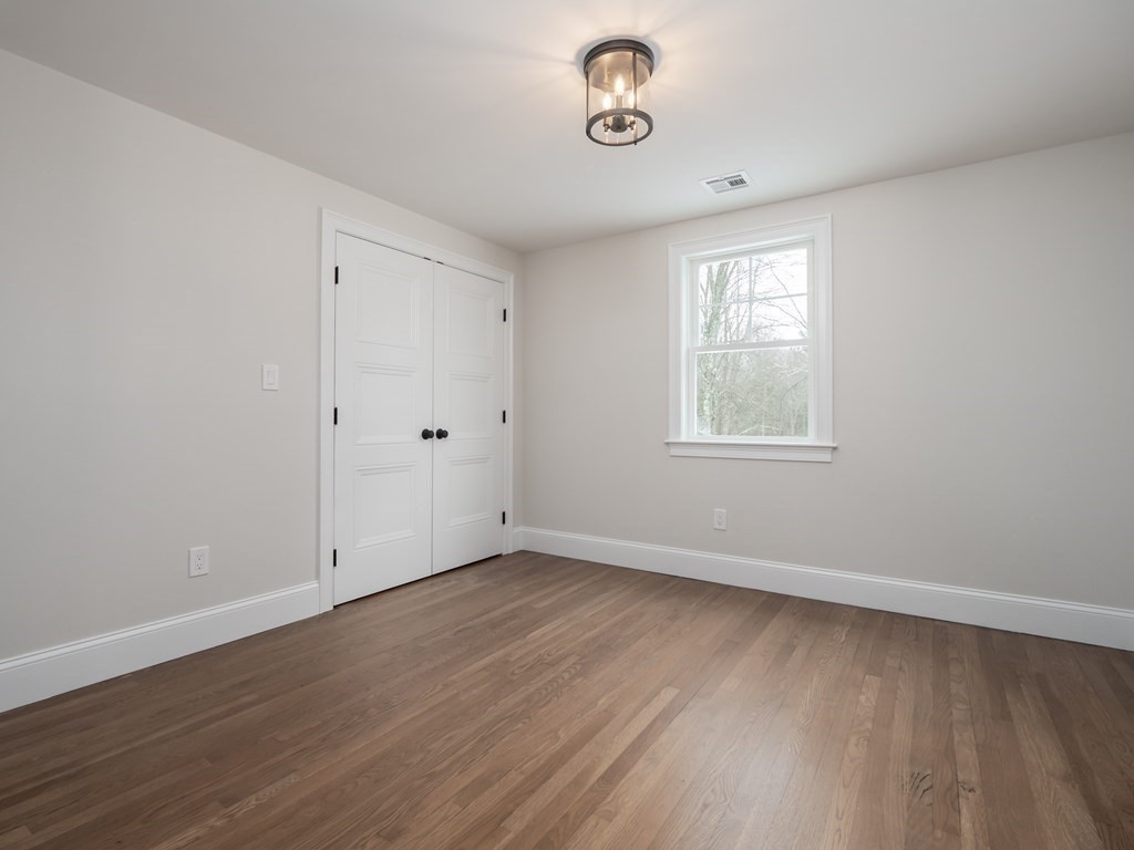 72 Colonial Road Medfield, MA 02052 - Photo 15 of 26 Gallery Image 15