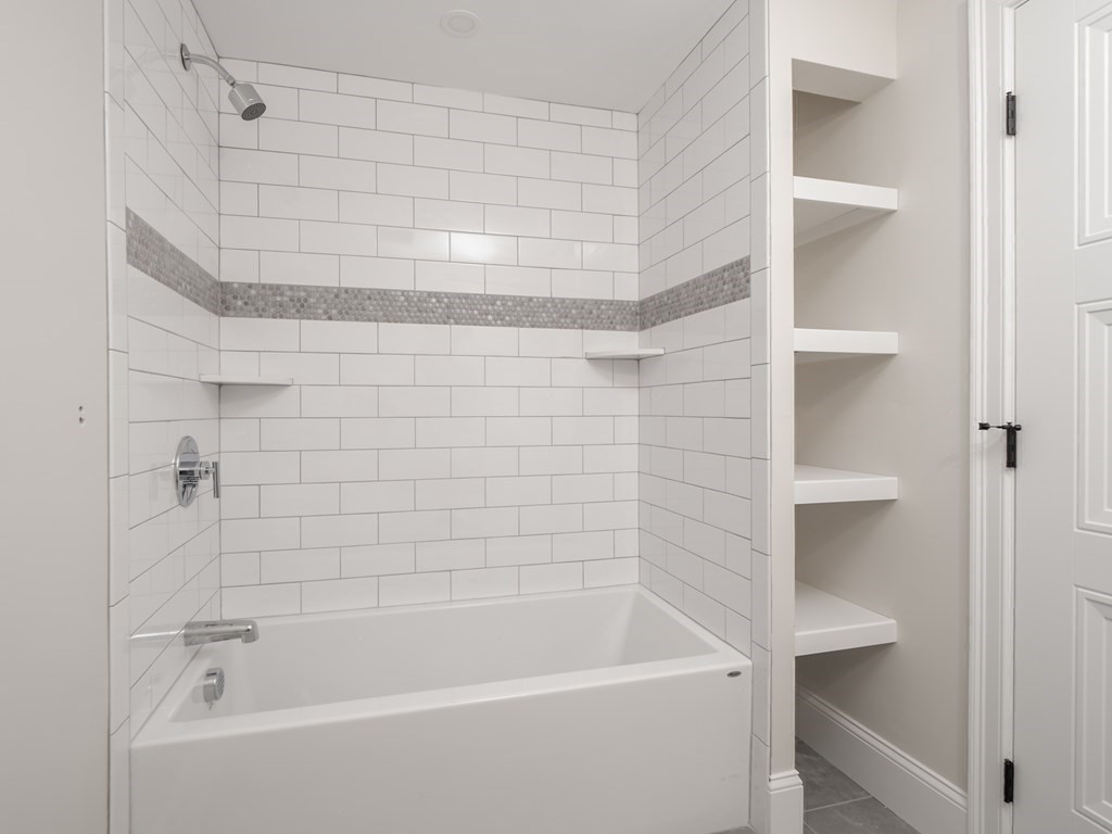 72 Colonial Road Medfield, MA 02052 - Photo 18 of 26 Gallery Image 18