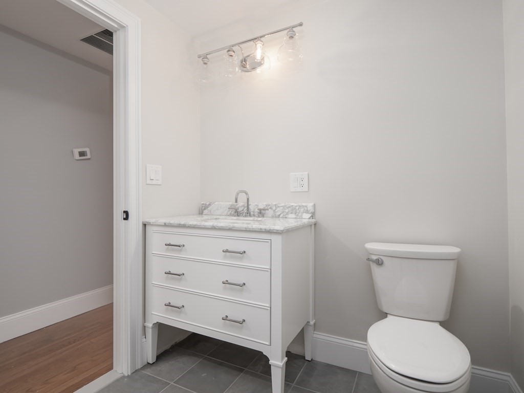 72 Colonial Road Medfield, MA 02052 - Photo 19 of 26 Gallery Image 19
