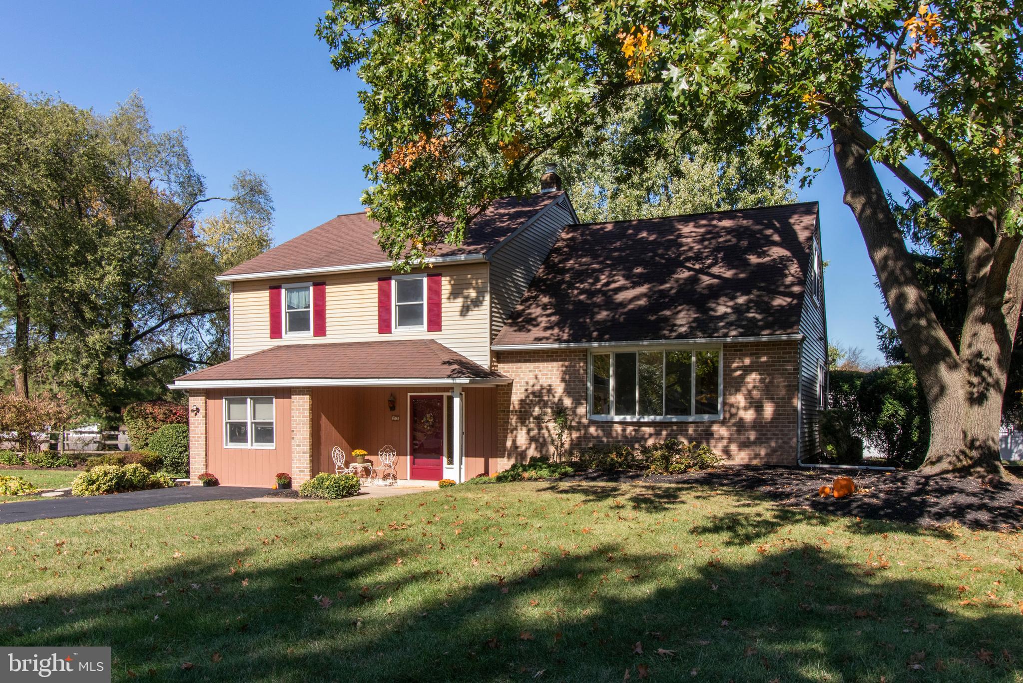 23 Meadow Glen Road Lansdale, PA 19446 - Photo 1 of 25 Exterior Front