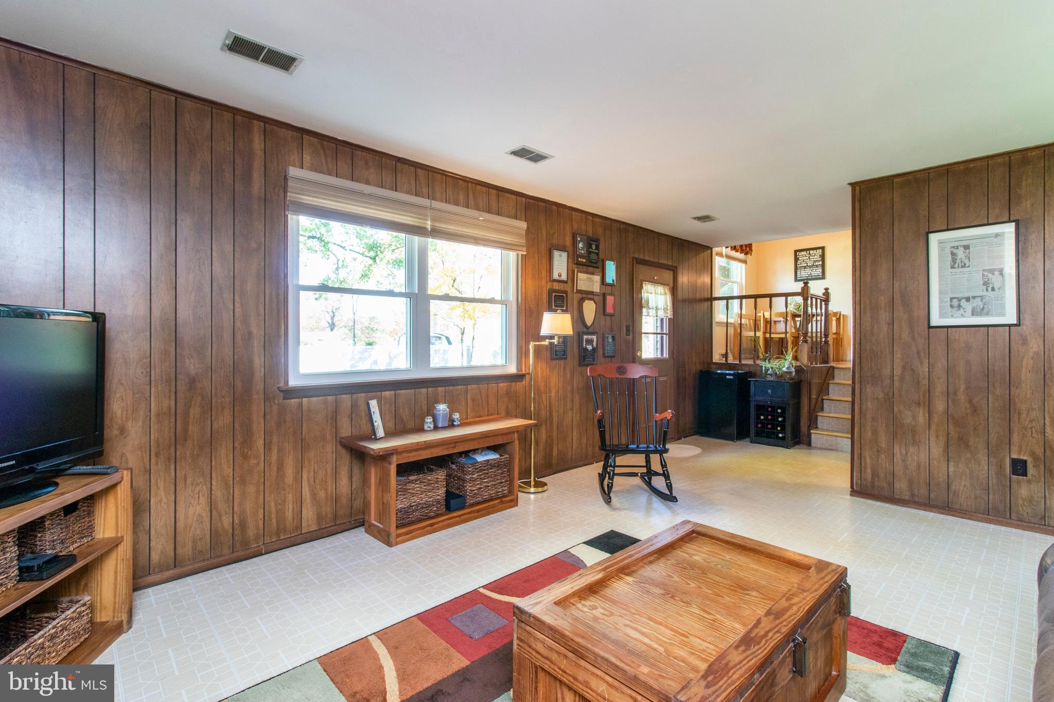 23 Meadow Glen Road Lansdale, PA 19446 - Photo 11 of 25 Family Room