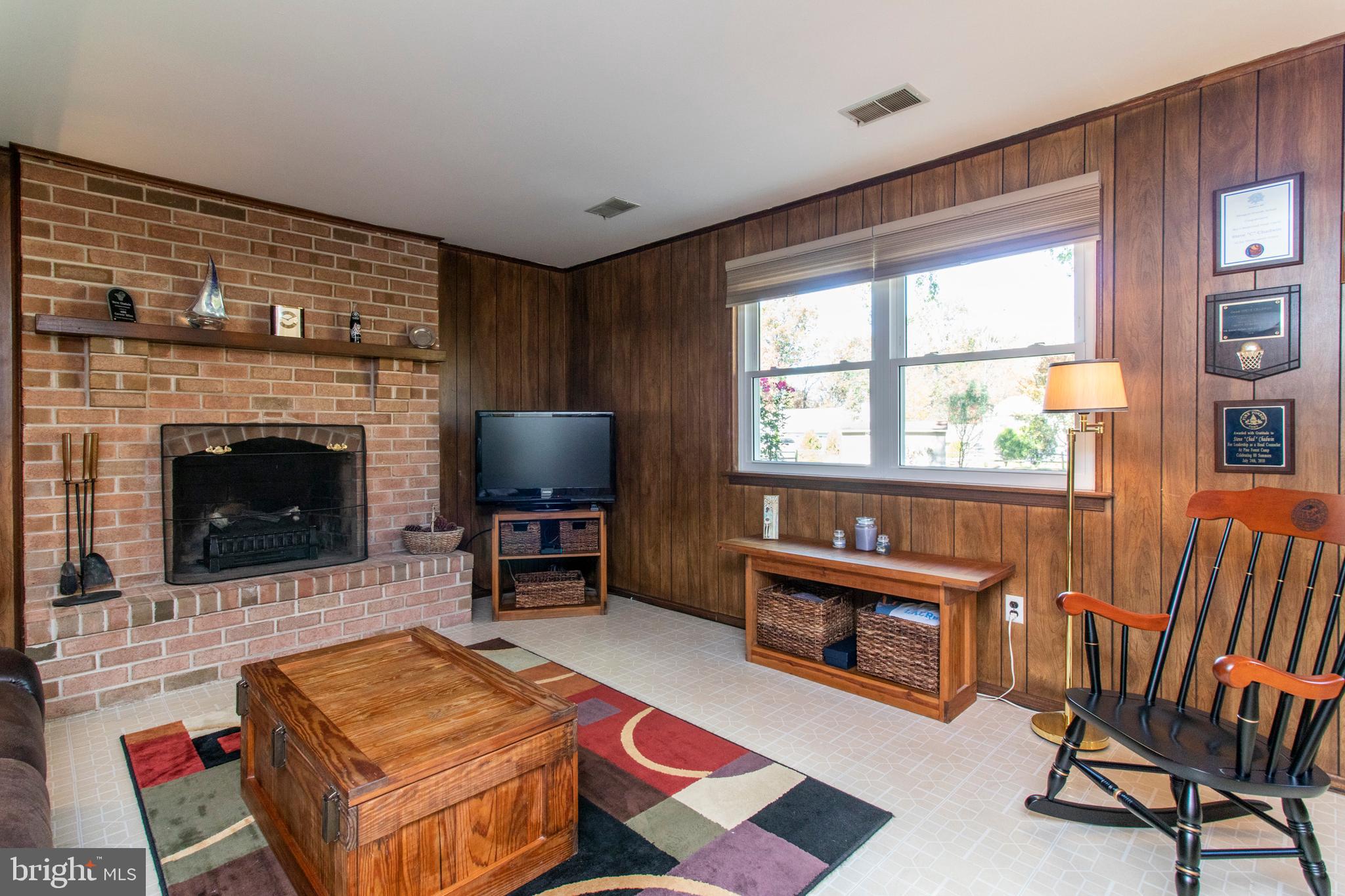 23 Meadow Glen Road Lansdale, PA 19446 - Photo 12 of 25 Family Room
