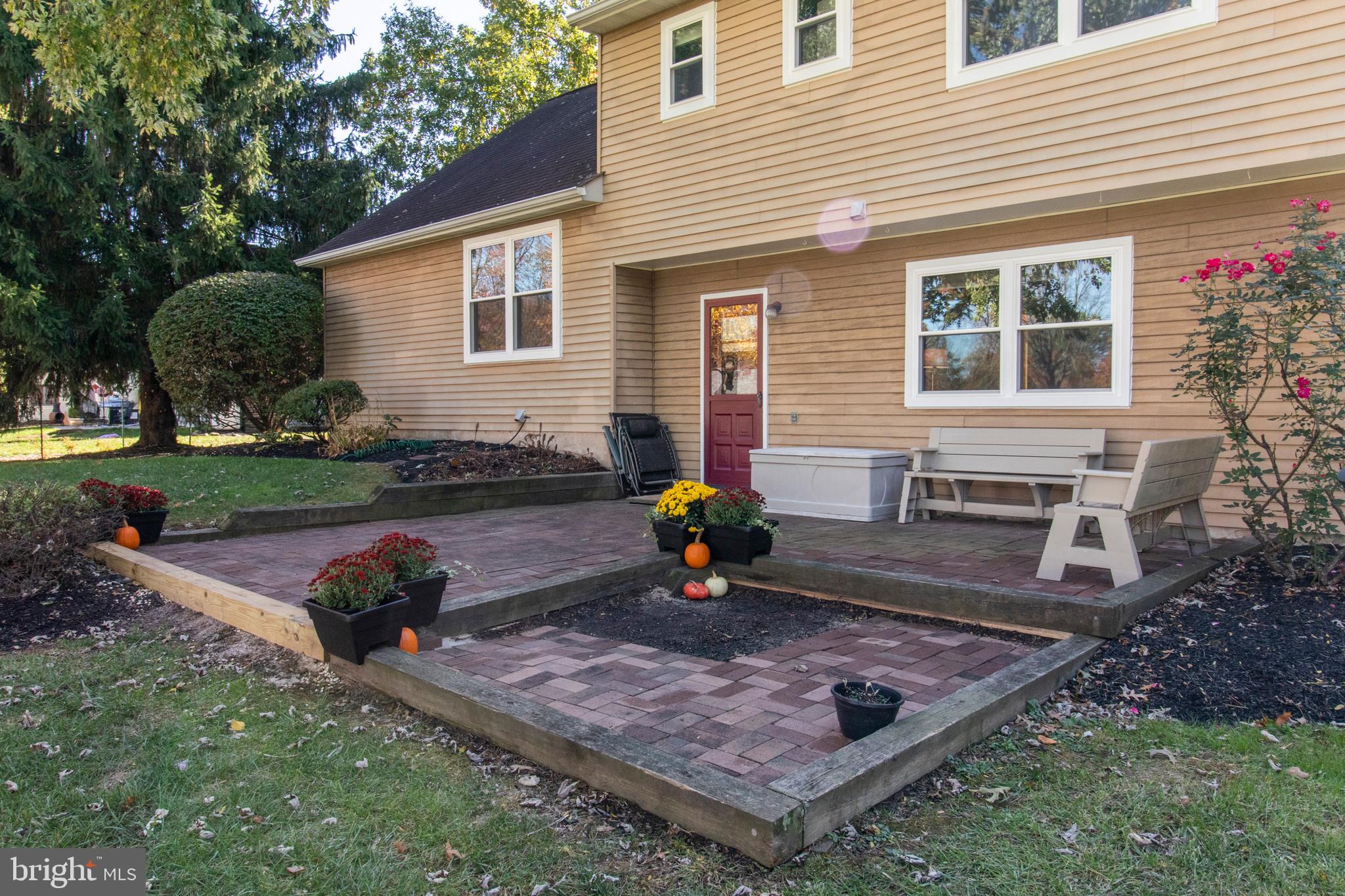 23 Meadow Glen Road Lansdale, PA 19446 - Photo 23 of 25 Back Patio