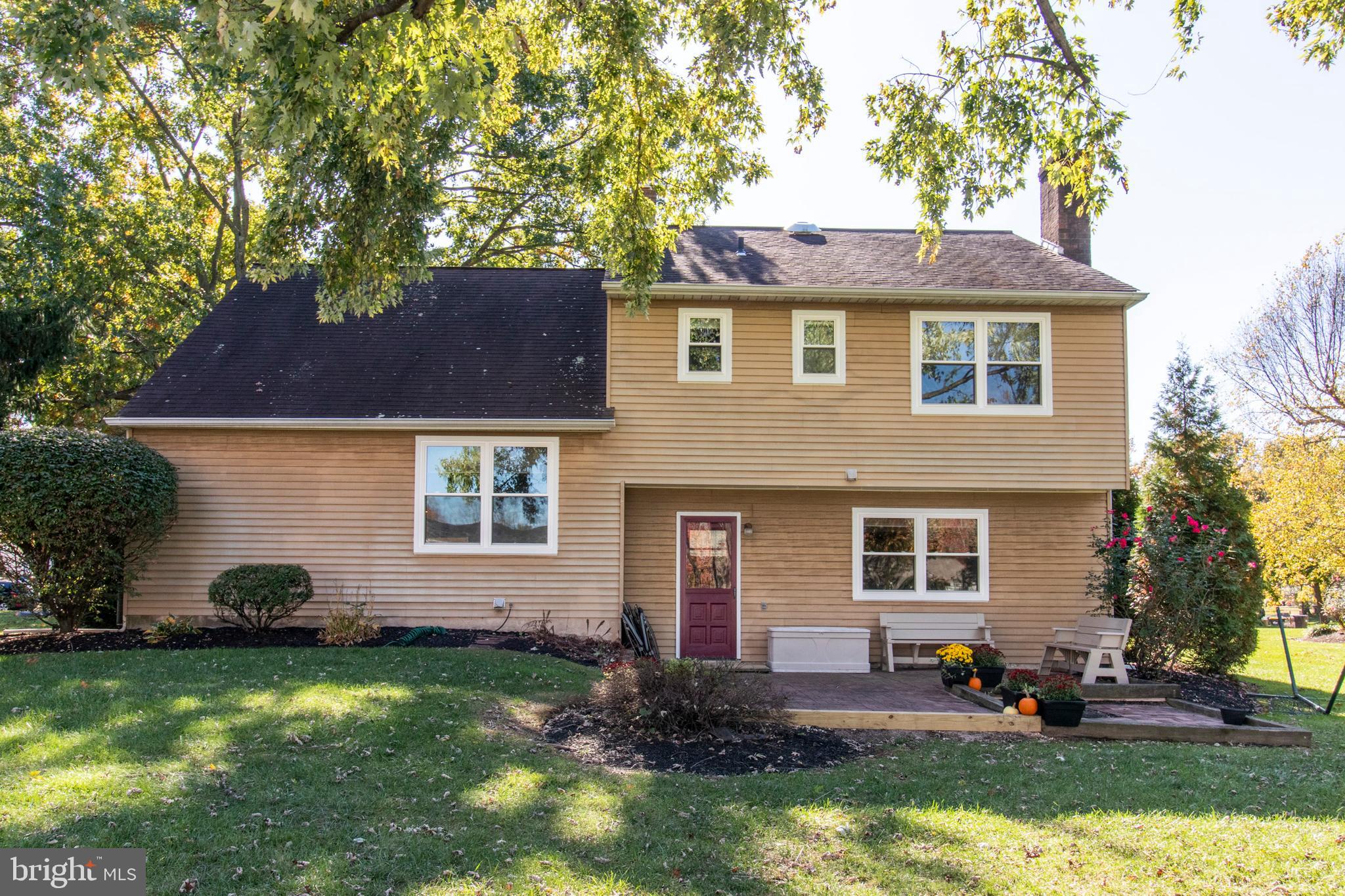 23 Meadow Glen Road Lansdale, PA 19446 - Photo 25 of 25 Exterior Back