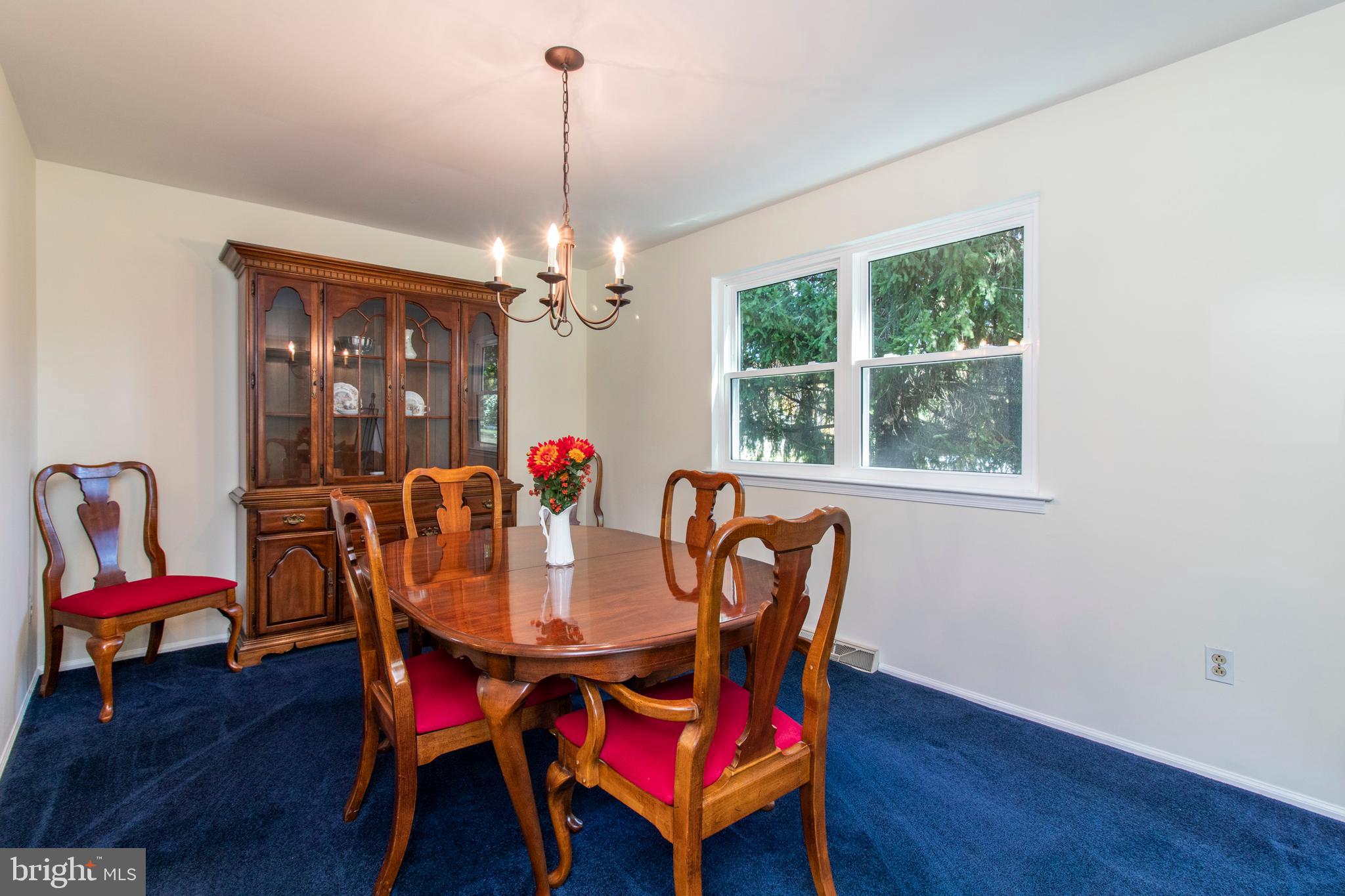 23 Meadow Glen Road Lansdale, PA 19446 - Photo 7 of 25 Dining Room
