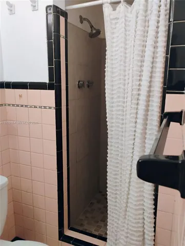 $1,400 | 242 Southeast Park Street, Unit 2, Dania Beach, FL 33004