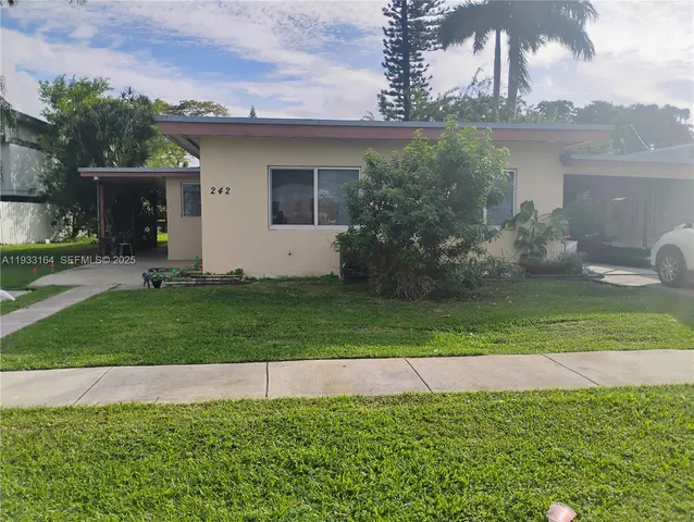 $1,400 | 242 Southeast Park Street, Unit 2, Dania Beach, FL 33004