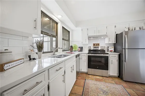 $230,000 | 10217 Conser Street, Overland Park, KS 66212