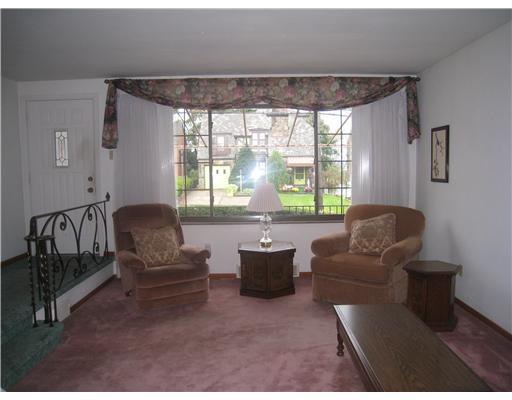3254 Middletown Road Sheraden, PA 15204 - Photo 2 of 12 Living Room.