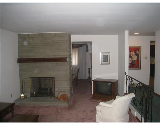 3254 Middletown Road Sheraden, PA 15204 - Photo 4 of 12 Living Room.
