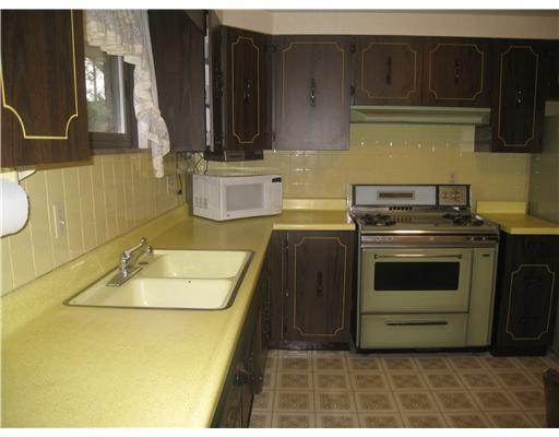 3254 Middletown Road Sheraden, PA 15204 - Photo 7 of 12 Kitchen.