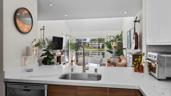 $649,000 | 623 Larkspur Plaza Drive, Larkspur, CA 94939