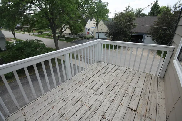 $1,750 | 139 West Russell Street, Unit 2E, Barrington, IL 60010