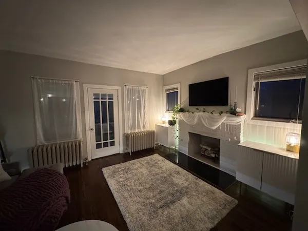 $1,750 | 139 West Russell Street, Unit 2E, Barrington, IL 60010