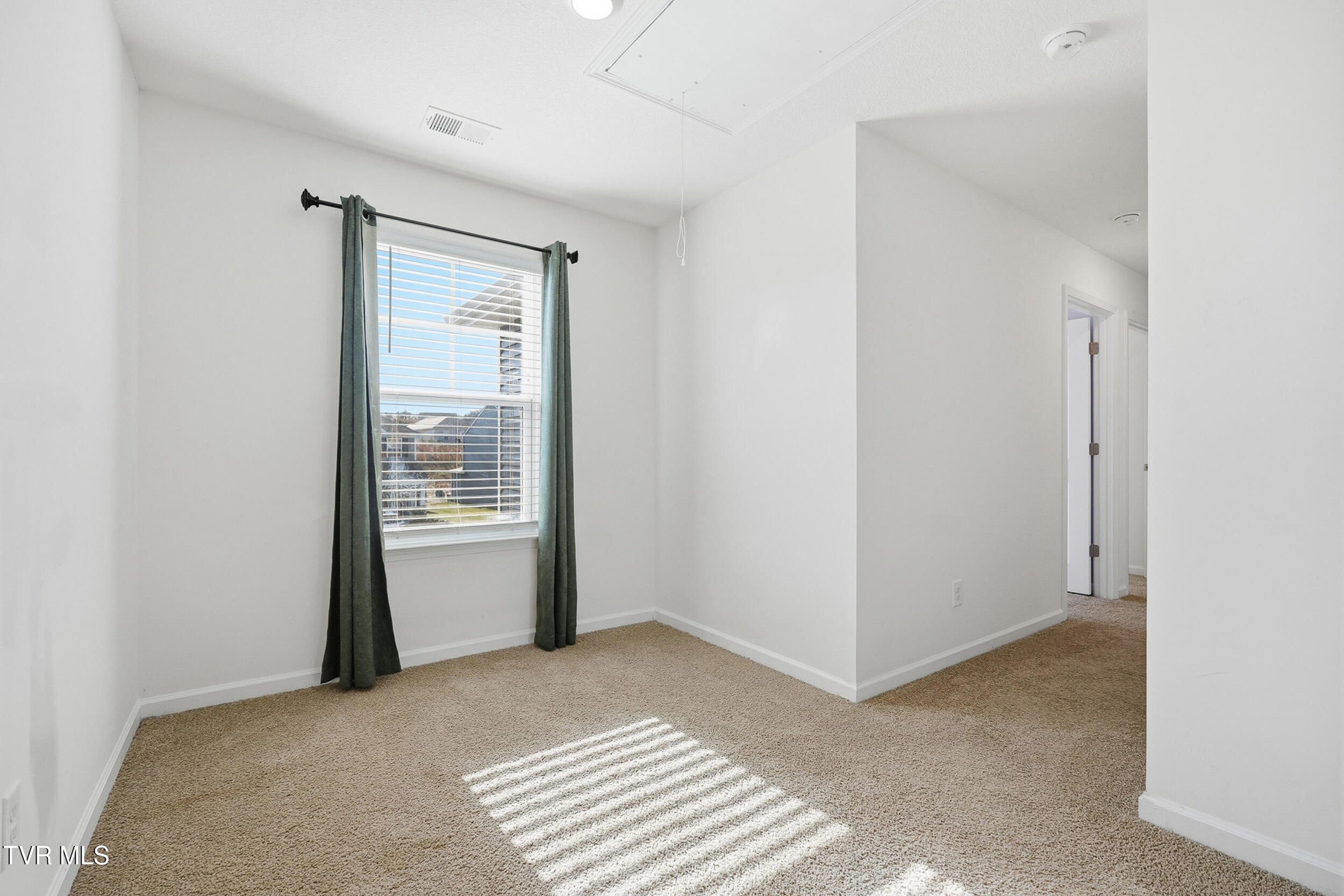 3086 Nicole Circle, Unit 2 Morristown, TN 37814 - Photo 16 of 37 15_dsc07462