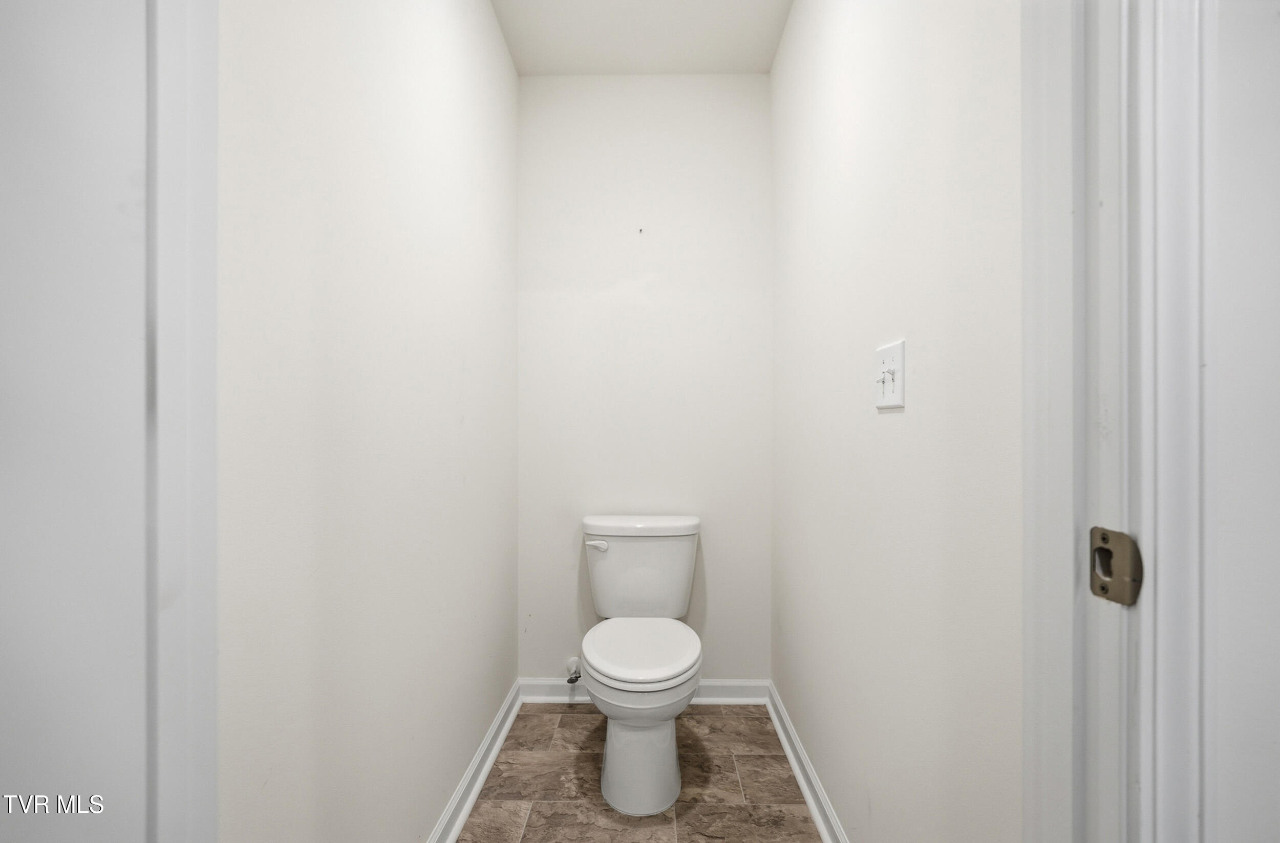 3086 Nicole Circle, Unit 2 Morristown, TN 37814 - Photo 24 of 37 23_dsc07483