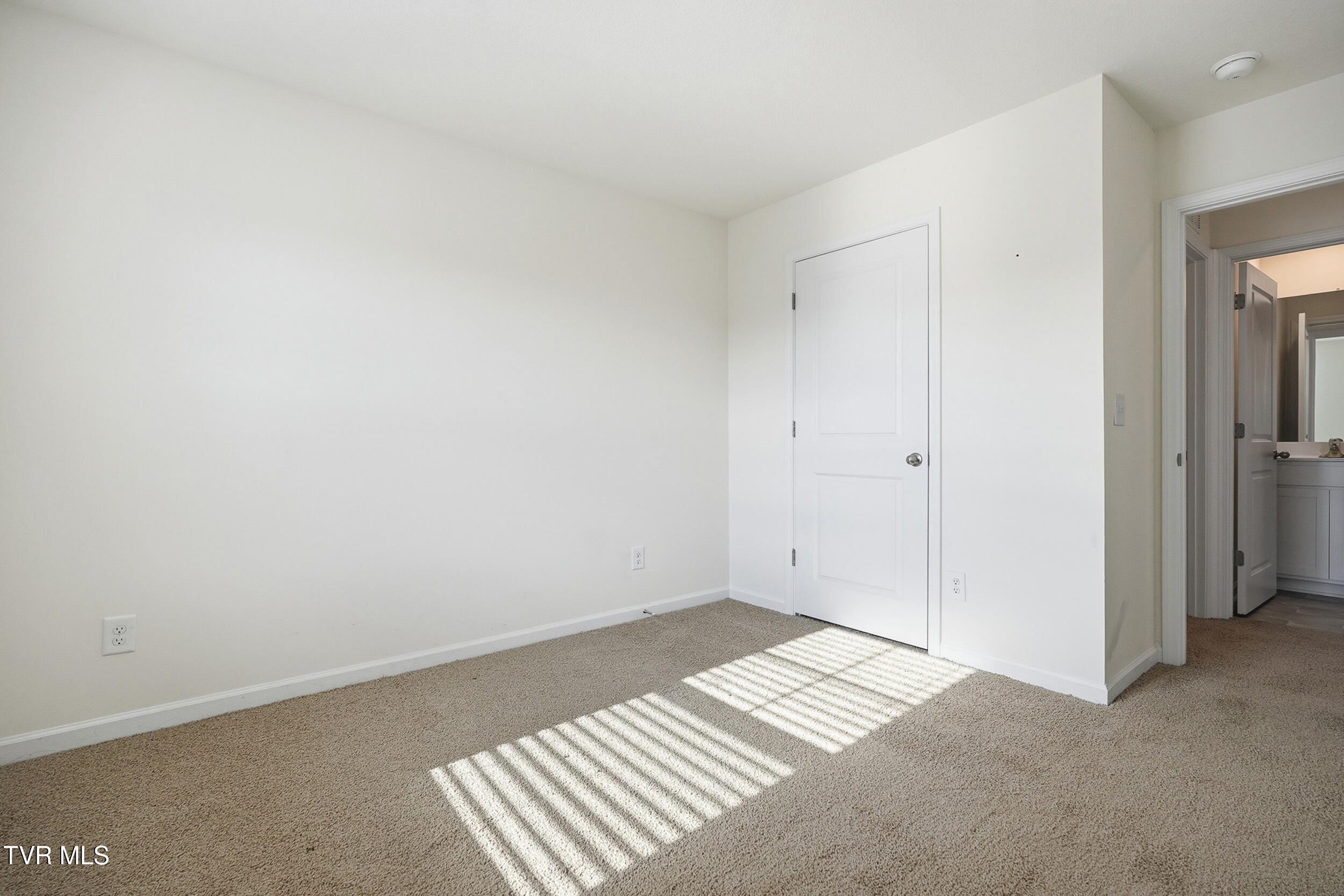 3086 Nicole Circle, Unit 2 Morristown, TN 37814 - Photo 30 of 37 29_dsc07501