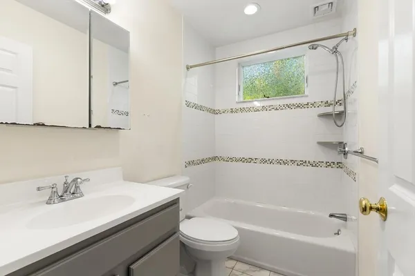 $1,575,000 | 403-405 Reedsdale Road, Milton, MA 02186