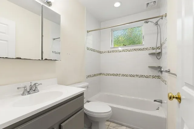 $1,575,000 | 403-405 Reedsdale Road, Milton, MA 02186