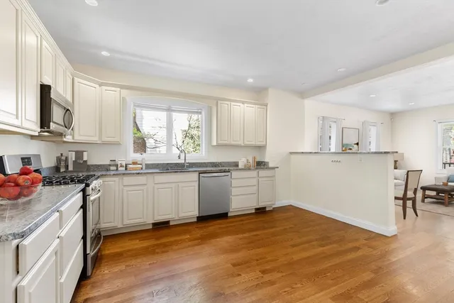 $1,575,000 | 403-405 Reedsdale Road, Milton, MA 02186