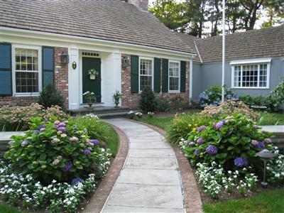 7 Cove Circle Marion, MA 02738 - Photo 1 of 28 front view of a house with a yard