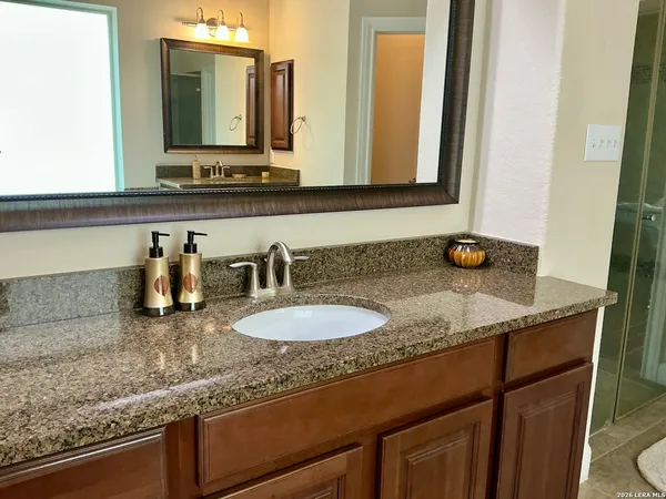 $3,800 | 17922 Maui Sands, San Antonio, TX 78255