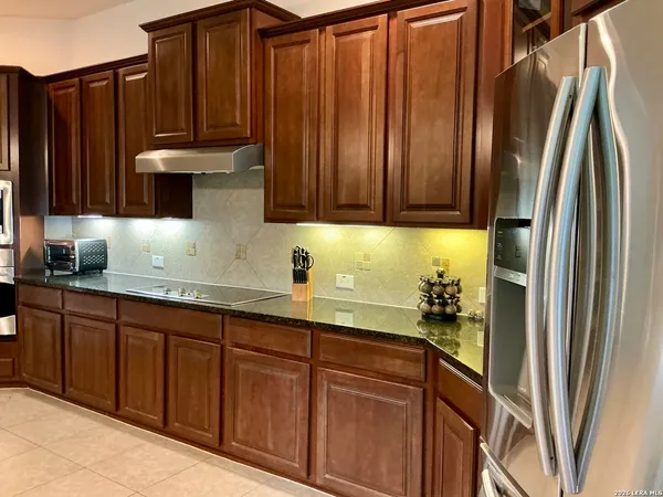 $3,800 | 17922 Maui Sands, San Antonio, TX 78255