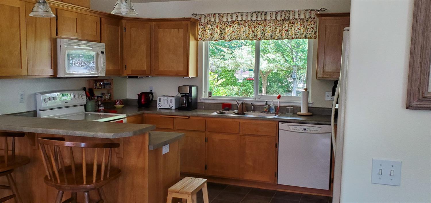 1707 Leonard Road Grants Pass, OR 97527 - Photo 7 of 17 Additional Photo