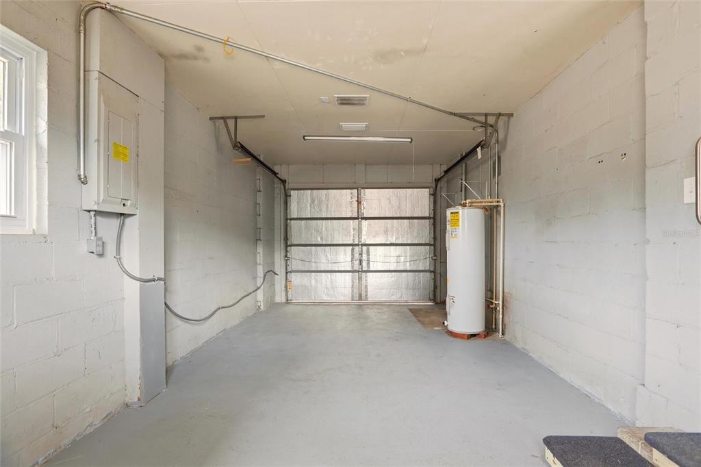 404 West Whidden Street Arcadia, FL 34266 - Photo 24 of 34 a view of a room with gym equipment and windows