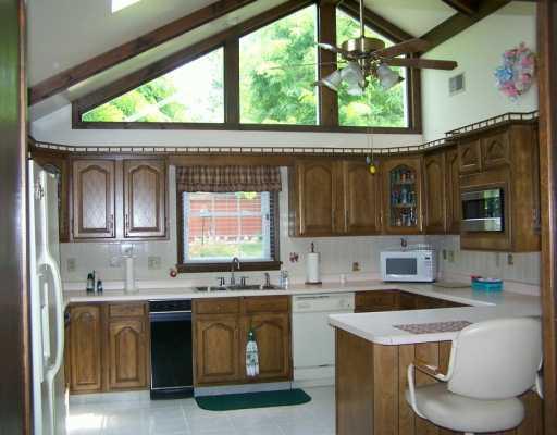408 Bellview Road Connellsville, PA 15425 - Photo 3 of 8 Kitchen.