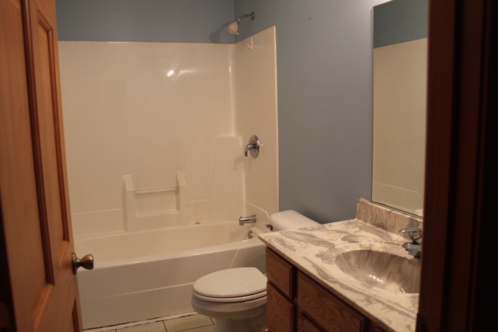6457 Busch Road Birch Run, MI 48415 - Photo 10 of 13 31392306-9.JPG
